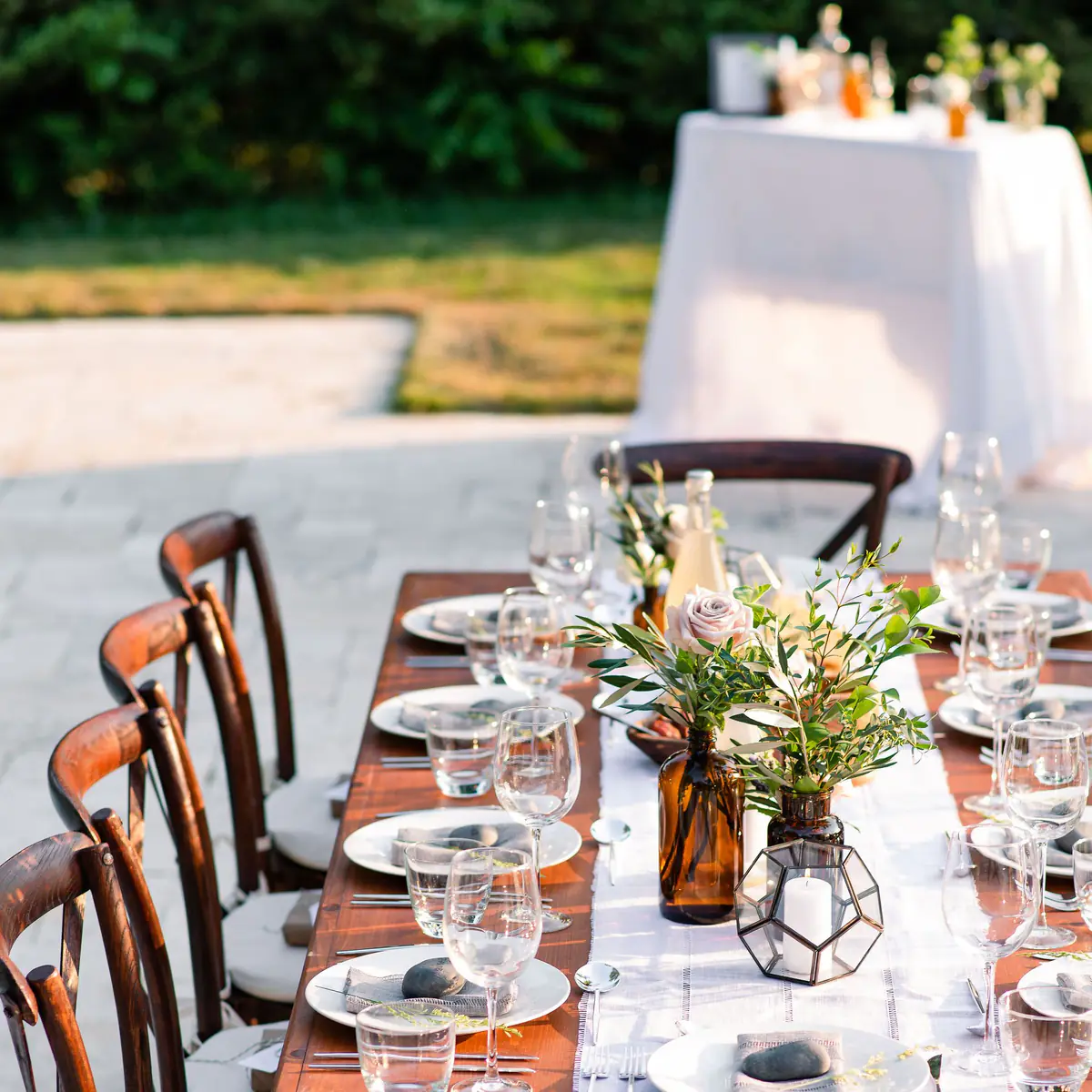 elegant outdoor dining