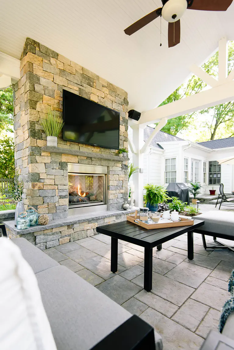 Patios/Decks/Outdoor Living