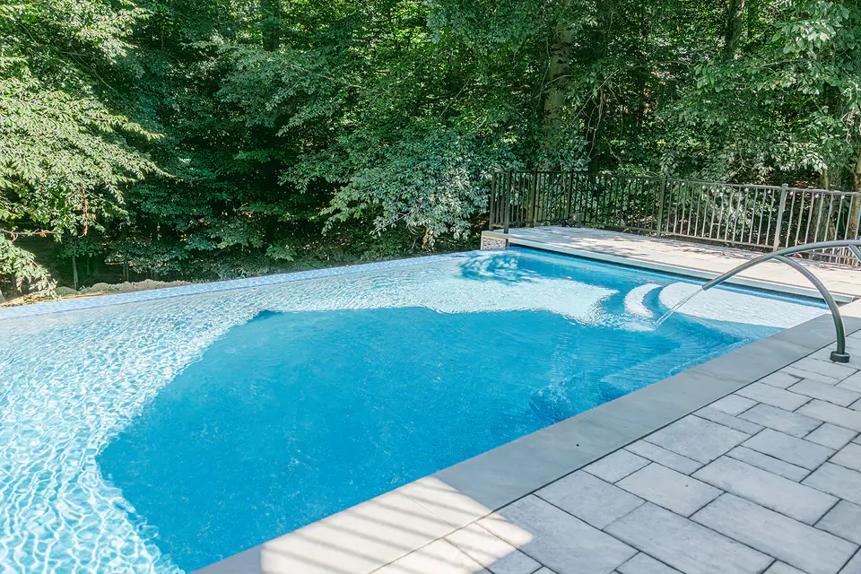 gunite infinity edge pool