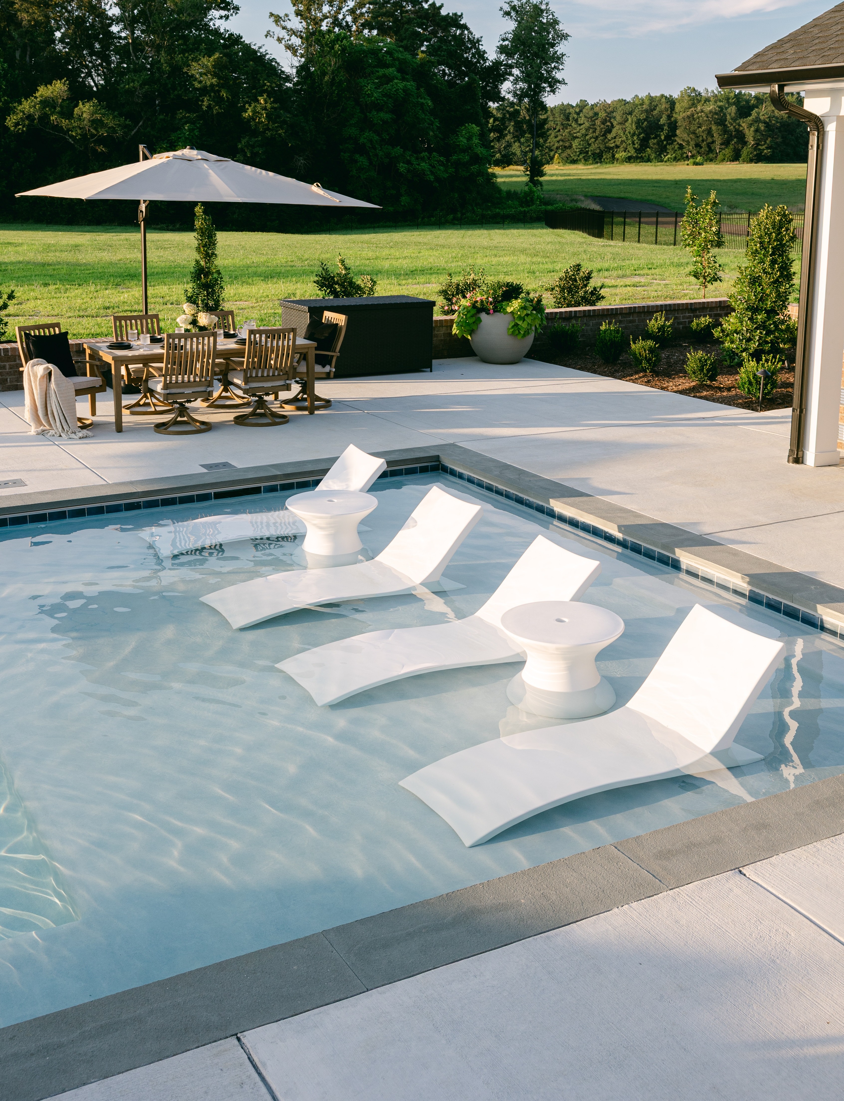 Tanning Ledges